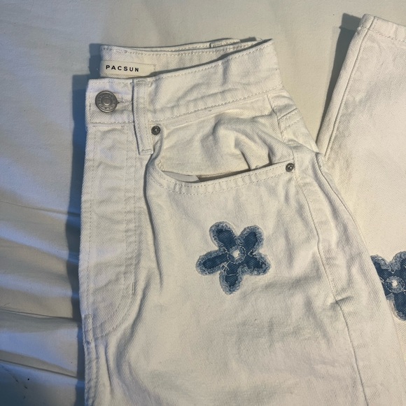 Pacsun flower jeans🐳 - Picture 3 of 8
